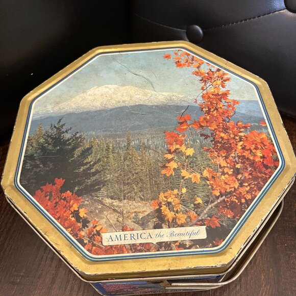 Sunshine Biscuits Fancy Assortment Vintage “America the Beautiful” Tin - Picture 1 of 3